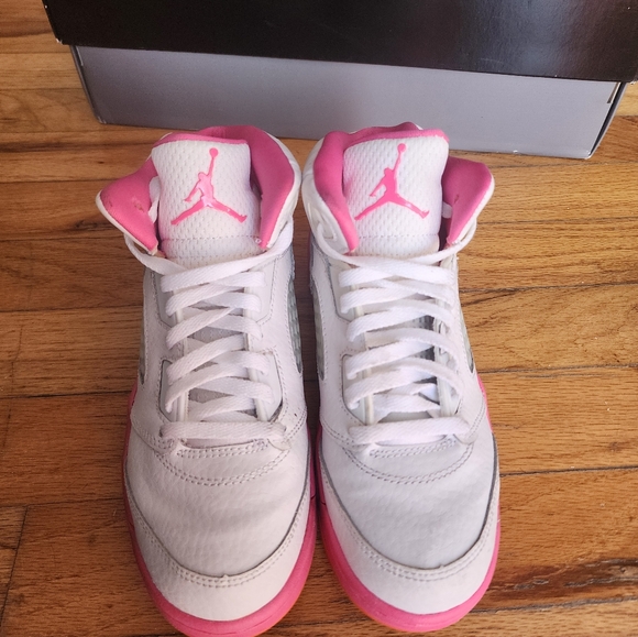 Jordan sneakers - Picture 3 of 8